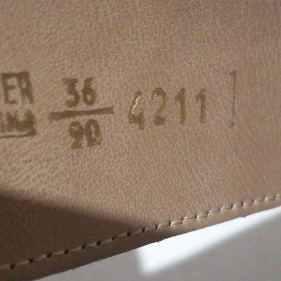 Vintage Roberto Dalpra Leather Belt-Size 36-Gold Chain Buckle-Adjustable-Chic - Picture 7 of 8